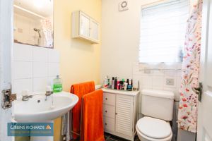 Bathroom- click for photo gallery